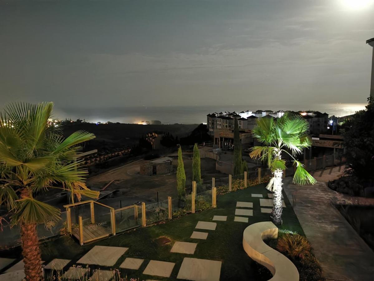 Seaside Serenity - Stylish Apartment With Spectacular Views Manilva Exterior foto