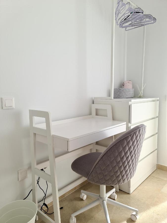 Seaside Serenity - Stylish Apartment With Spectacular Views Manilva Exterior foto