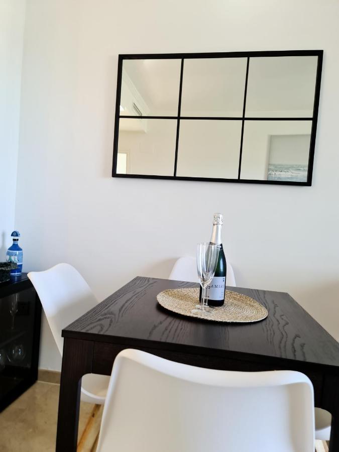 Seaside Serenity - Stylish Apartment With Spectacular Views Manilva Exterior foto