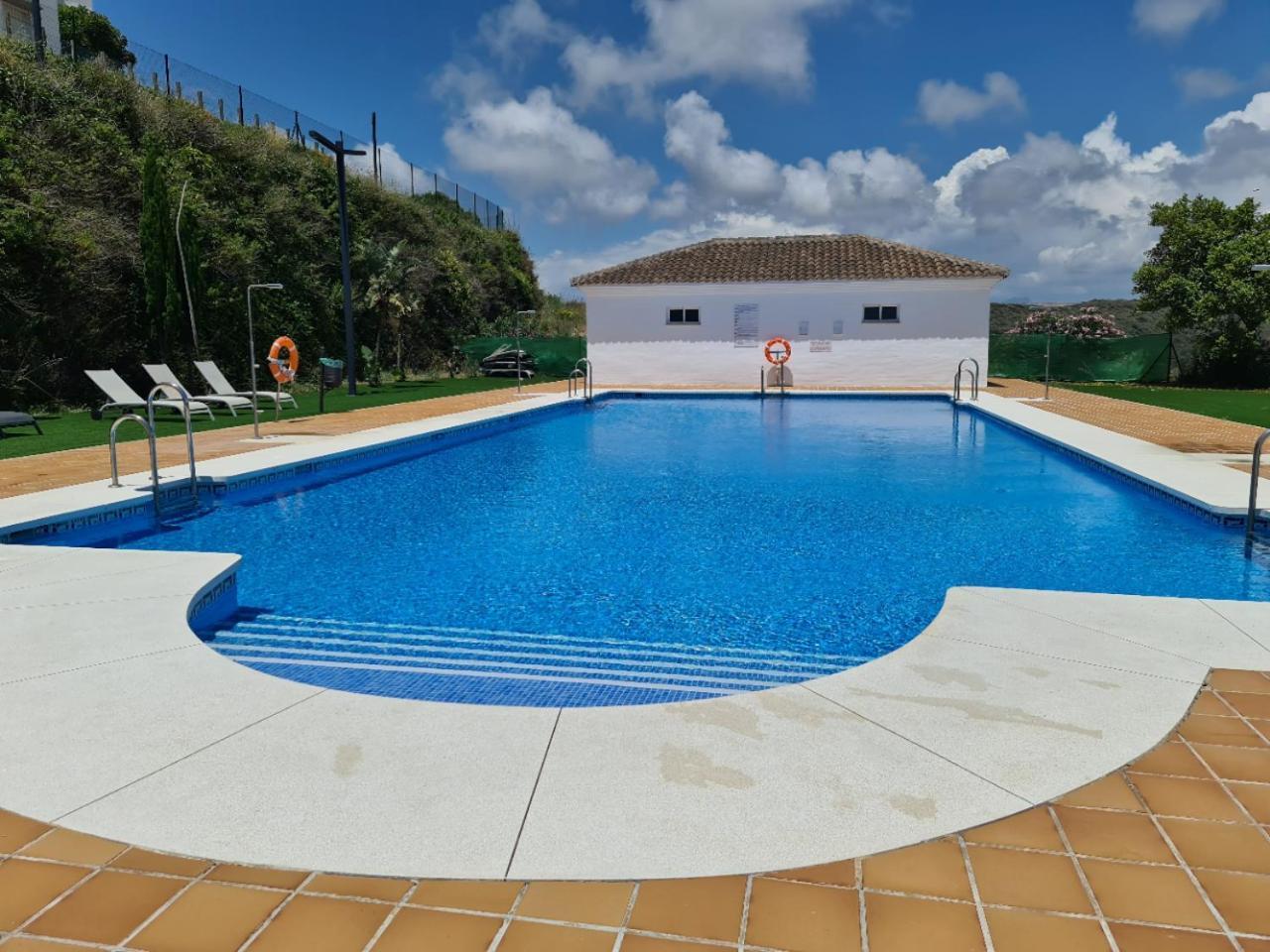 Seaside Serenity - Stylish Apartment With Spectacular Views Manilva Exterior foto